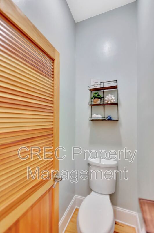 Elevated Elegance with Boat Access — A Property That Shines property image