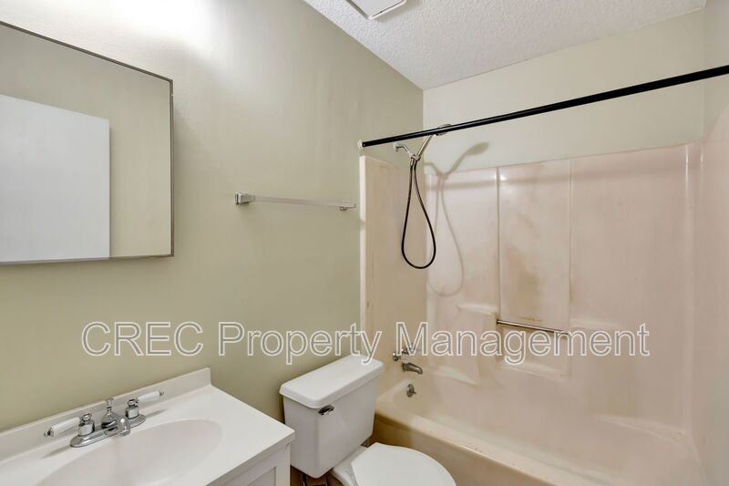 MOVE IN SPECIAL! Two Bedroom Pet-Friendly Unit in Gadsden Acres! property image