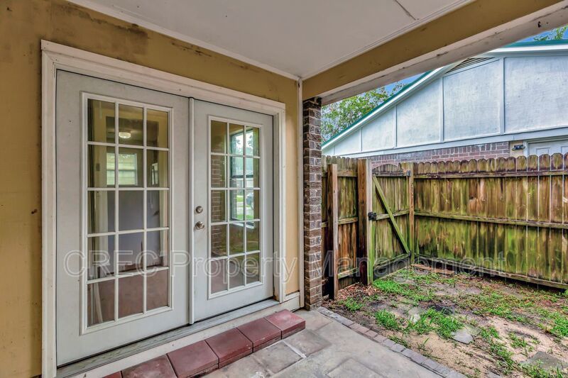 MOVE IN SPECIAL! Two Bedroom Pet-Friendly Unit in Gadsden Acres! property image