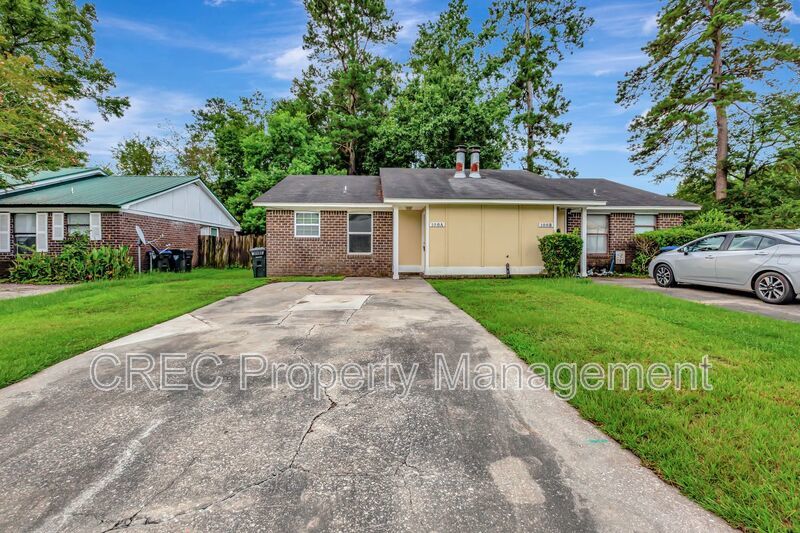 MOVE IN SPECIAL! Two Bedroom Pet-Friendly Unit in Gadsden Acres! property image