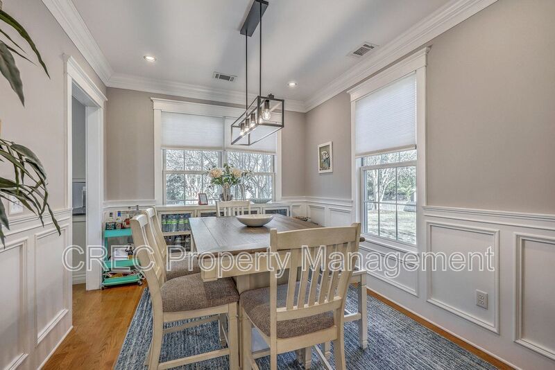 A Rare Fully Furnished Gem on Daniel Island – Luxury Turnkey Living, Move-In Ready property image