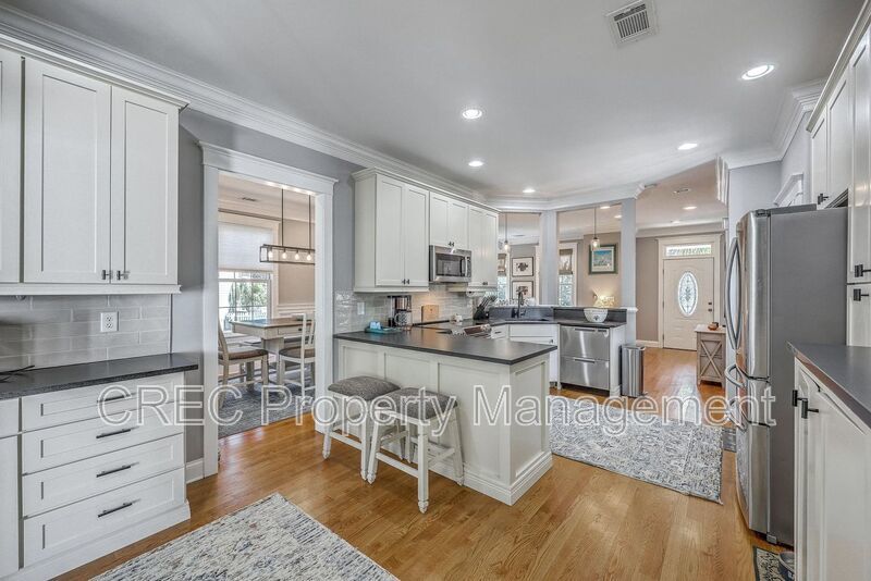 A Rare Fully Furnished Gem on Daniel Island – Luxury Turnkey Living, Move-In Ready property image