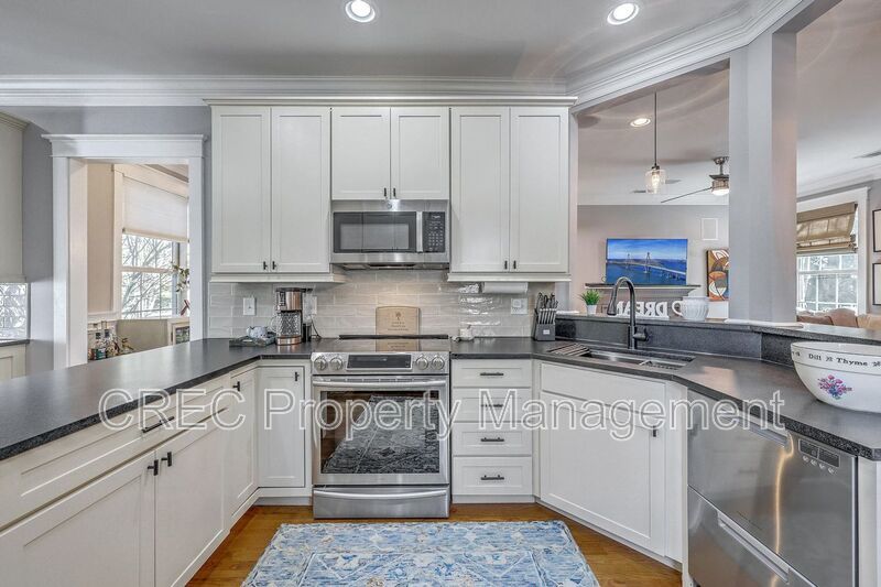 A Rare Fully Furnished Gem on Daniel Island – Luxury Turnkey Living, Move-In Ready property image