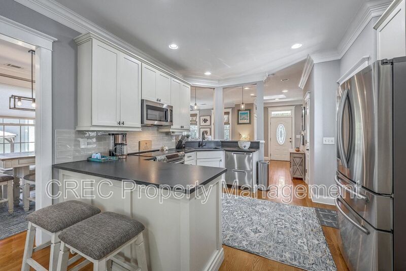 A Rare Fully Furnished Gem on Daniel Island – Luxury Turnkey Living, Move-In Ready property image