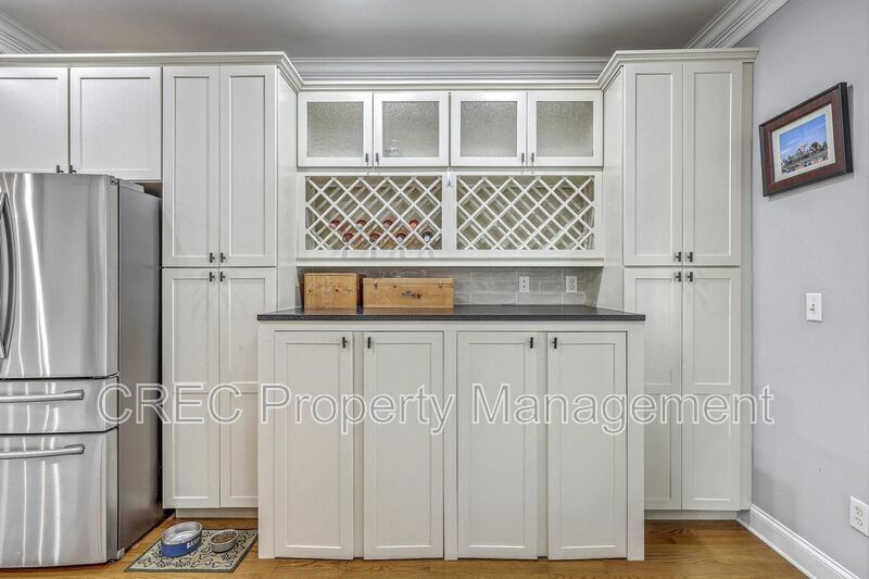 A Rare Fully Furnished Gem on Daniel Island – Luxury Turnkey Living, Move-In Ready property image