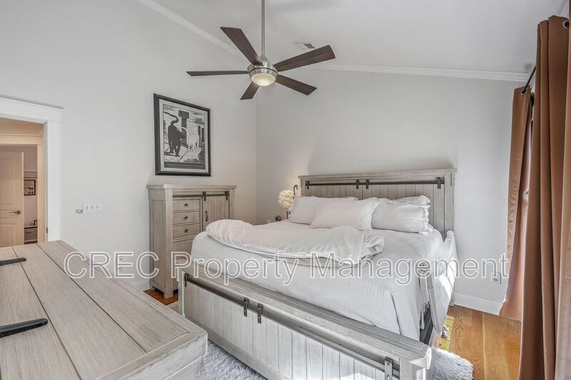 A Rare Fully Furnished Gem on Daniel Island – Luxury Turnkey Living, Move-In Ready property image