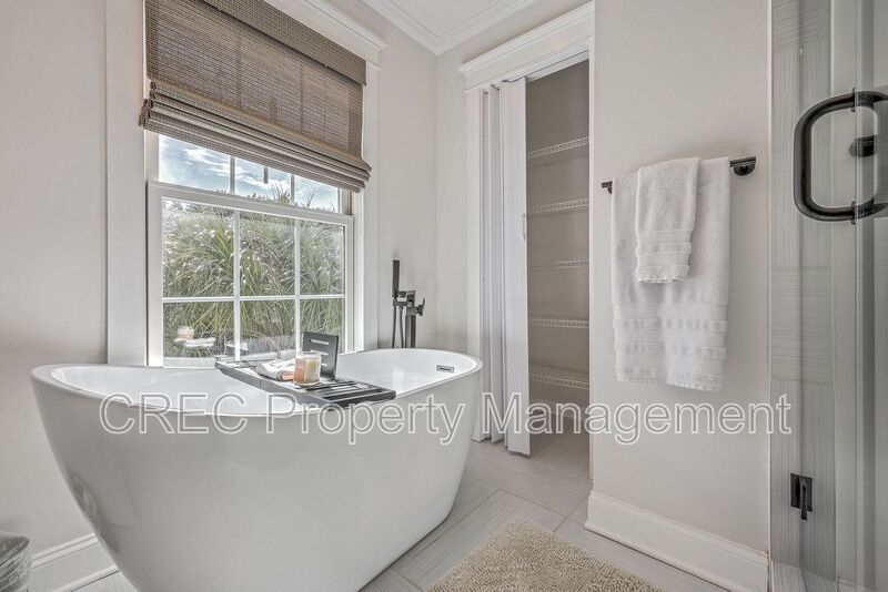 A Rare Fully Furnished Gem on Daniel Island – Luxury Turnkey Living, Move-In Ready property image