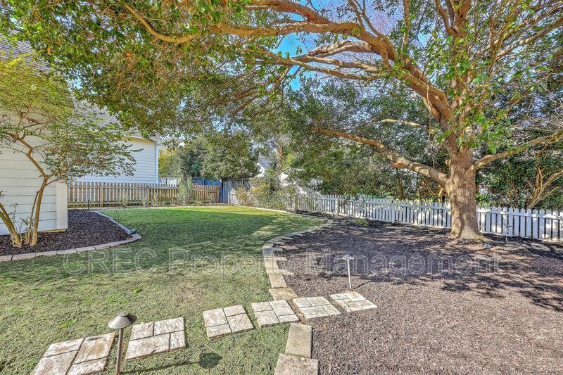 A Rare Fully Furnished Gem on Daniel Island – Luxury Turnkey Living, Move-In Ready property image