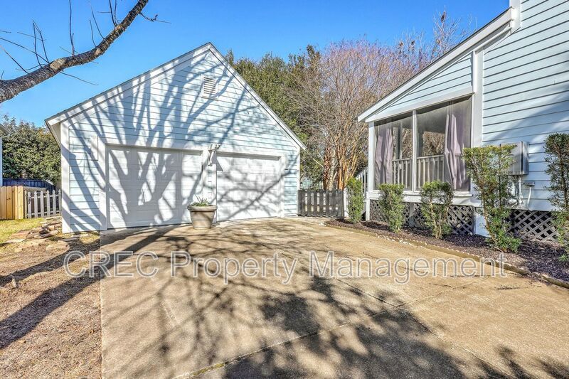 A Rare Fully Furnished Gem on Daniel Island – Luxury Turnkey Living, Move-In Ready property image