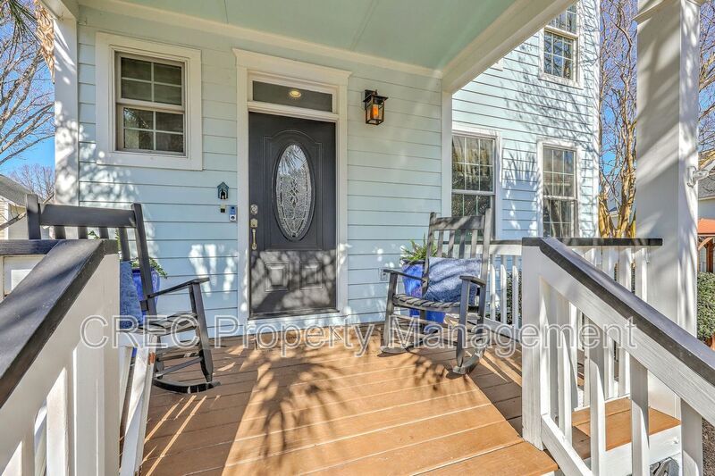 A Rare Fully Furnished Gem on Daniel Island – Luxury Turnkey Living, Move-In Ready property image