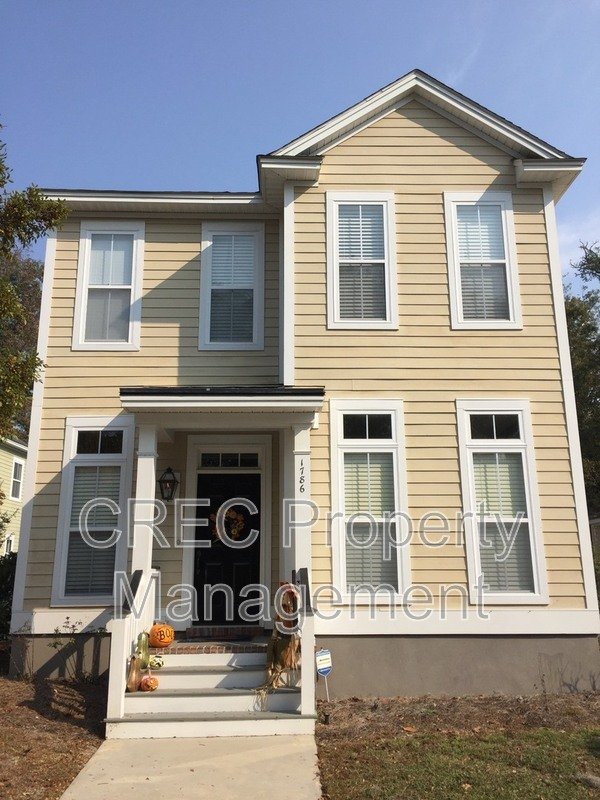 Beautiful Charleston Single property image