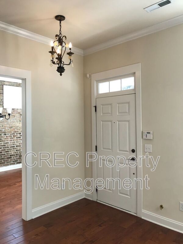 Beautiful Charleston Single property image