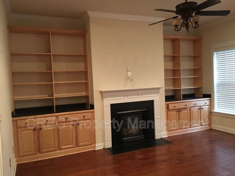 Beautiful Charleston Single property image