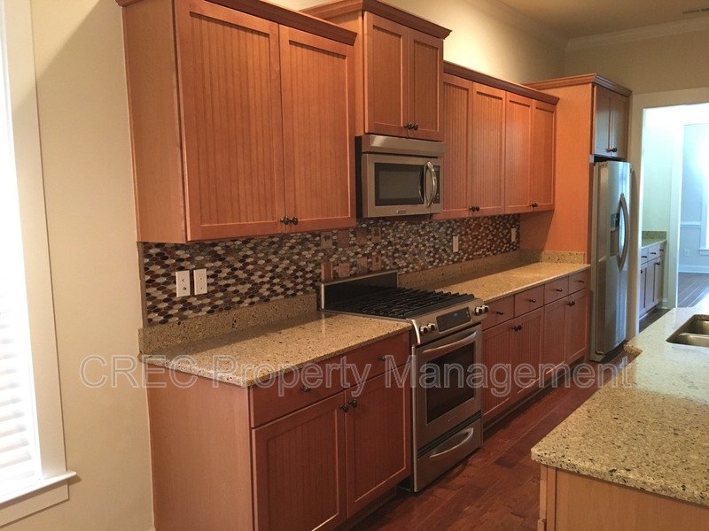 Beautiful Charleston Single property image