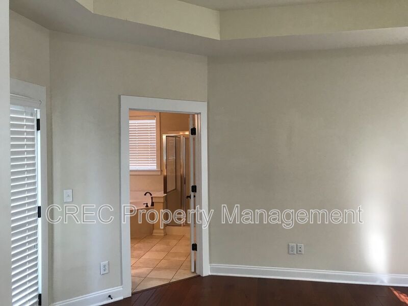 Beautiful Charleston Single property image