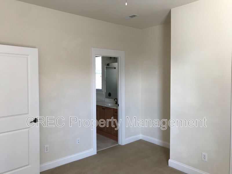 Beautiful Charleston Single property image