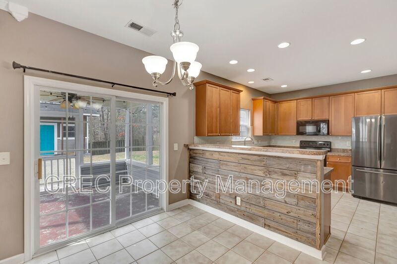 Fresh Updates and Fantastic Space in The Glen at Summerset property image