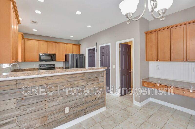 Fresh Updates and Fantastic Space in The Glen at Summerset property image