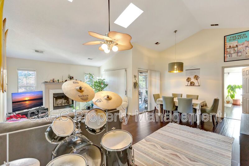 Island Garden Retreat – Fenced Yard, No HOA, Boat & Camper Access Near Folly property image