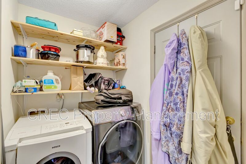 Island Garden Retreat – Fenced Yard, No HOA, Boat & Camper Access Near Folly property image