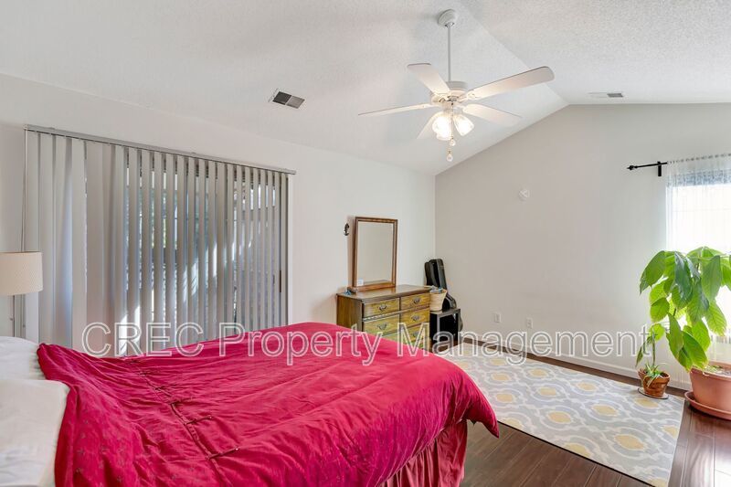 Island Garden Retreat – Fenced Yard, No HOA, Boat & Camper Access Near Folly property image