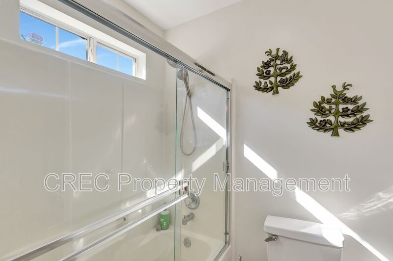 Island Garden Retreat – Fenced Yard, No HOA, Boat & Camper Access Near Folly property image