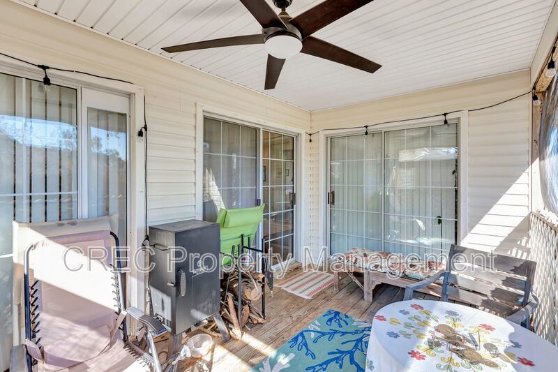 Island Garden Retreat – Fenced Yard, No HOA, Boat & Camper Access Near Folly property image