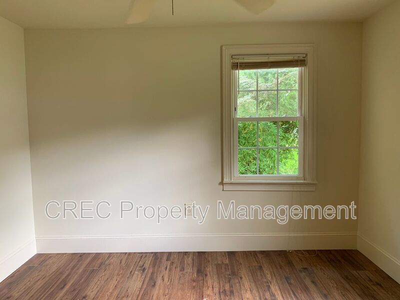 Home in West Ashley Available! property image