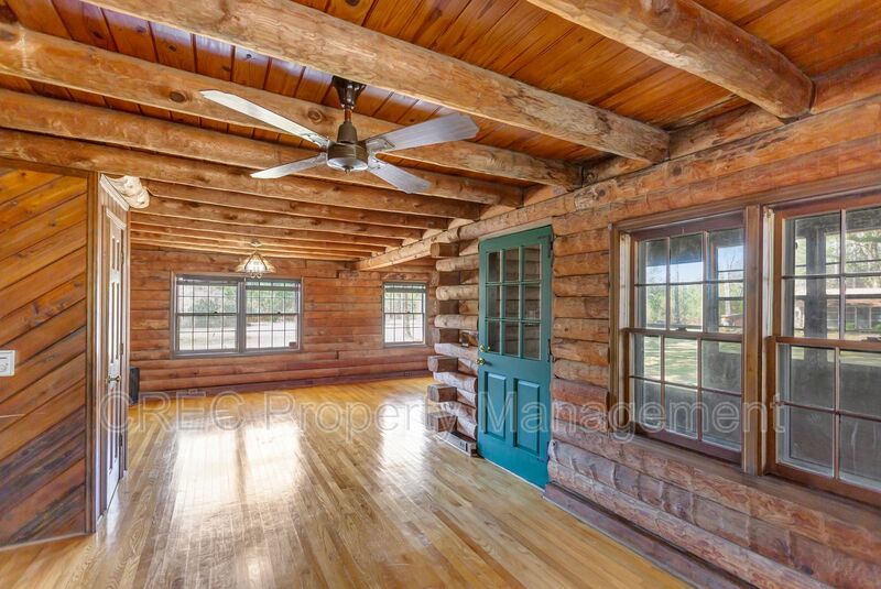 Whispering Pines Log Cabin Retreat – Rustic Charm on Wooded Acreage property image