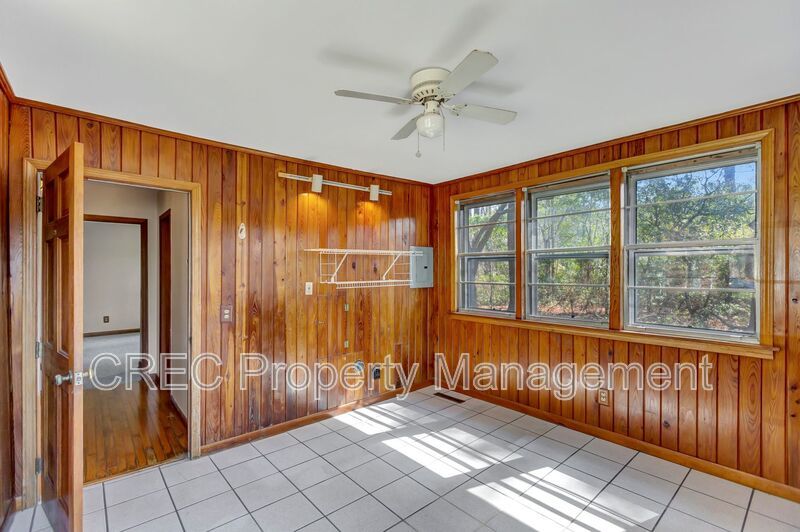 Whispering Pines Log Cabin Retreat – Rustic Charm on Wooded Acreage property image