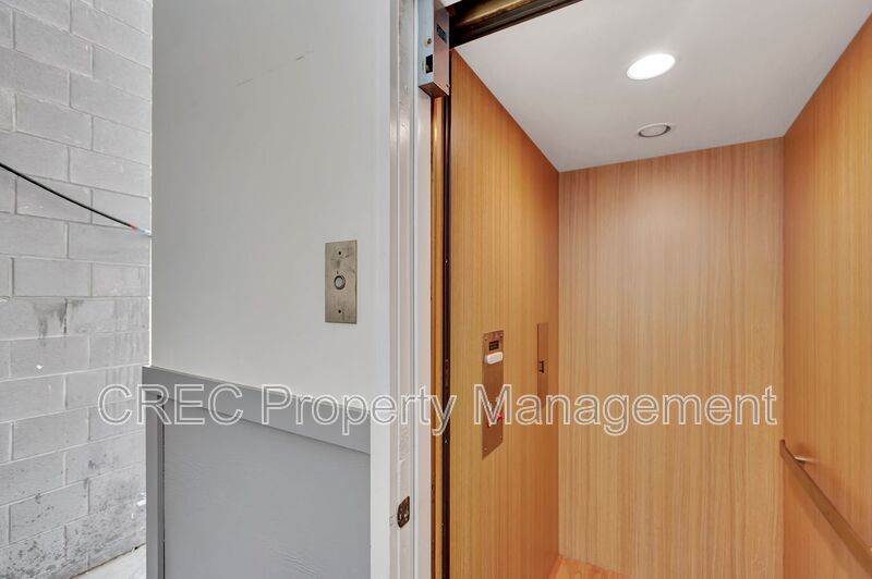 Elevated Elegance with Boat Access — A Property That Shines property image