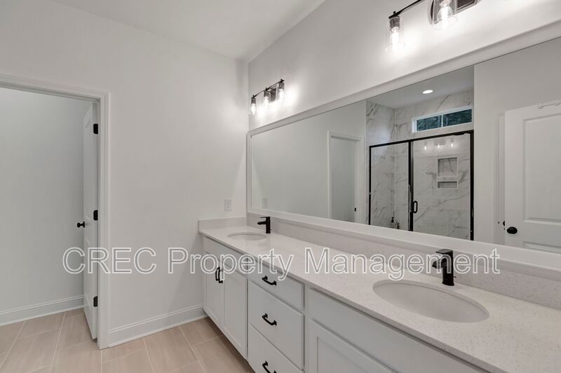 Luxury, Space, and Comfort in One Exceptional Home property image