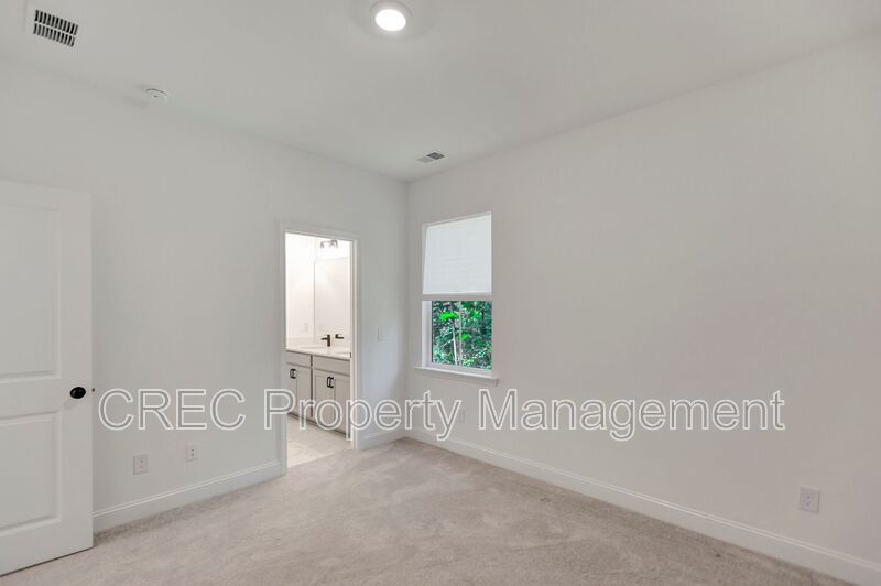 Luxury, Space, and Comfort in One Exceptional Home property image