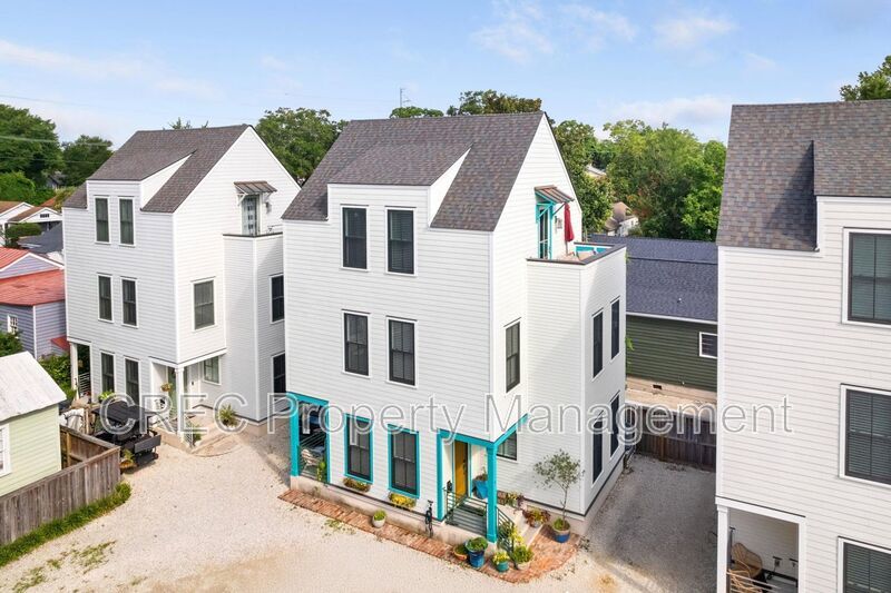 Luxury Three Level Downtown Charleston Home Near Hampton Park with Private Balconies property image