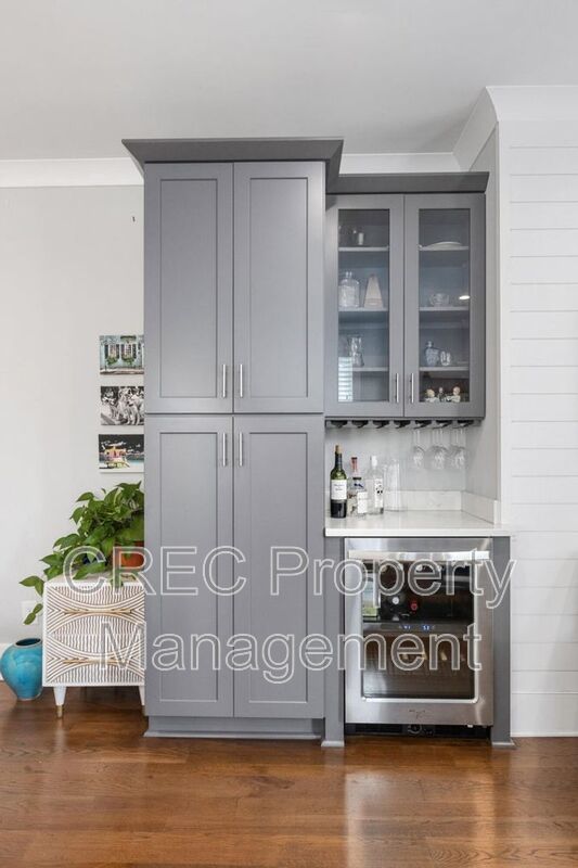 Luxury Three Level Downtown Charleston Home Near Hampton Park with Private Balconies property image