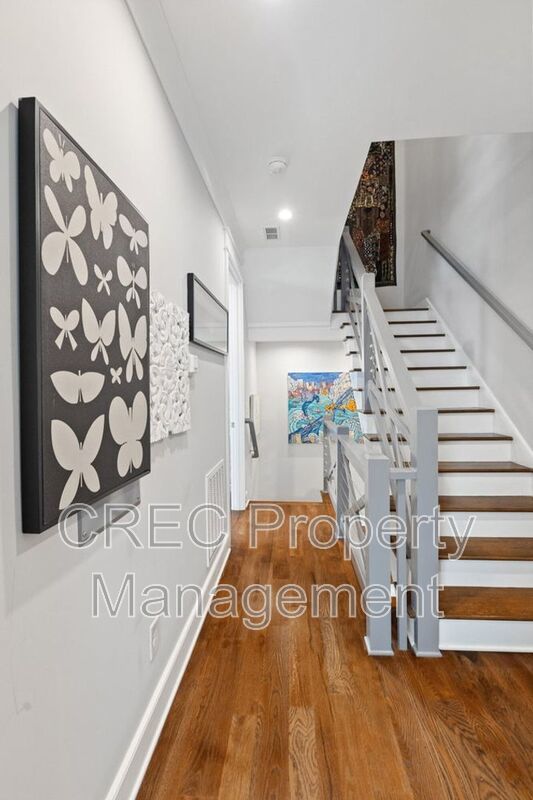 Luxury Three Level Downtown Charleston Home Near Hampton Park with Private Balconies property image