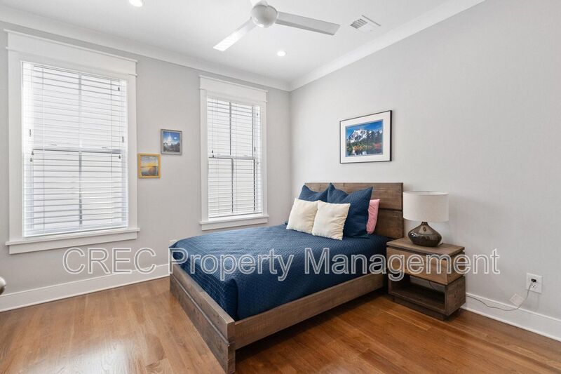 Luxury Three Level Downtown Charleston Home Near Hampton Park with Private Balconies property image