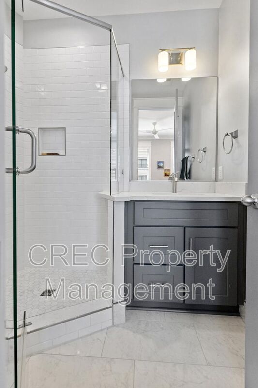 Luxury Three Level Downtown Charleston Home Near Hampton Park with Private Balconies property image