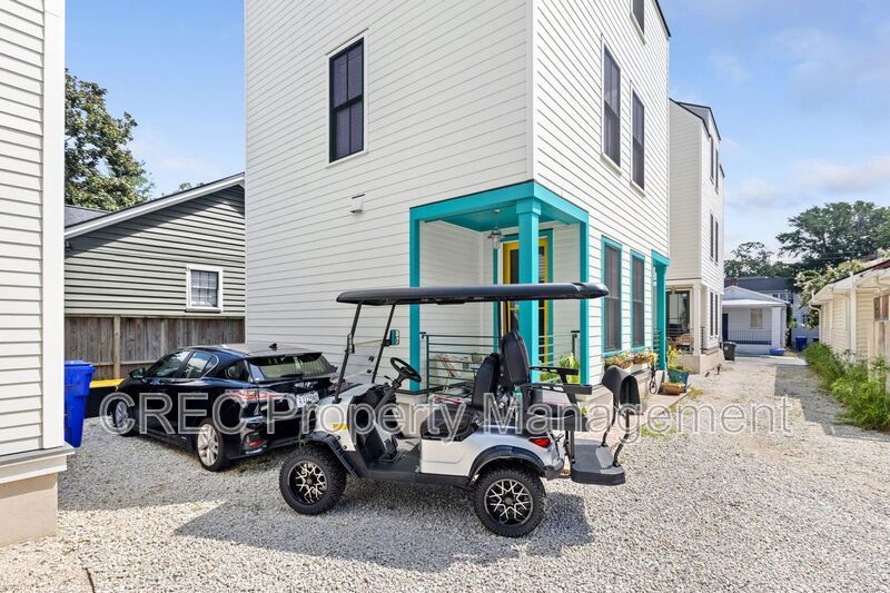 Luxury Three Level Downtown Charleston Home Near Hampton Park with Private Balconies property image