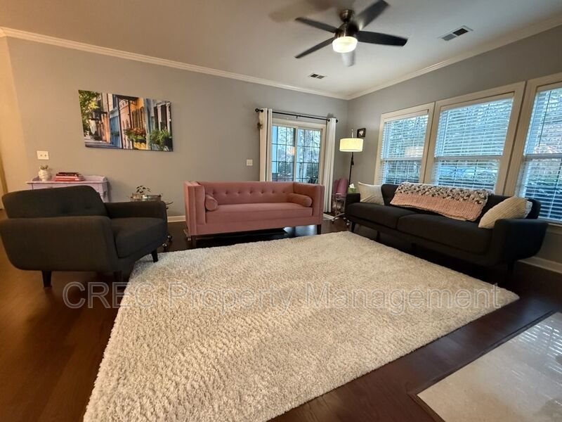 Move-In Ready & Fully Furnished Chic Condo in Grove Park at Grand Oaks property image