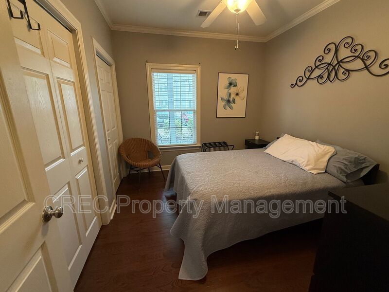 Move-In Ready & Fully Furnished Chic Condo in Grove Park at Grand Oaks property image