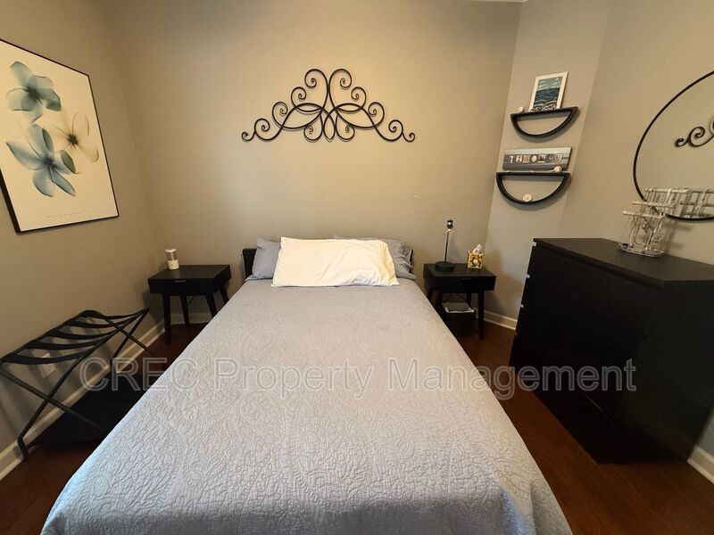 Move-In Ready & Fully Furnished Chic Condo in Grove Park at Grand Oaks property image