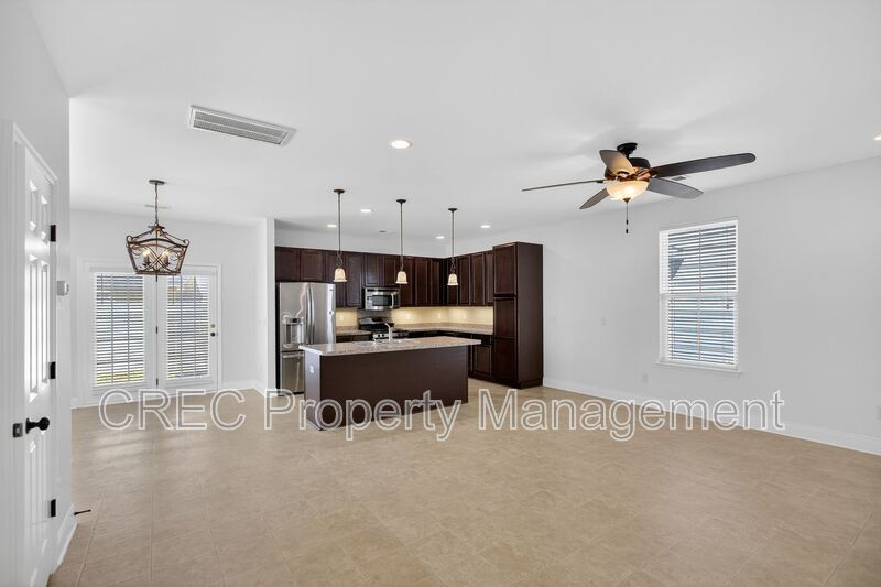 Modern Comfort Meets Easy Living Near Shopping, Dining, and Schools property image