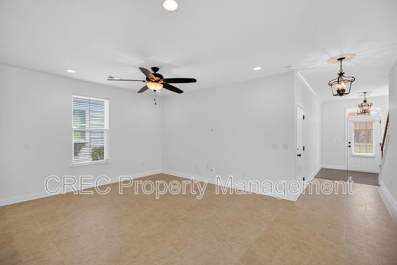 Modern Comfort Meets Easy Living Near Shopping, Dining, and Schools property image