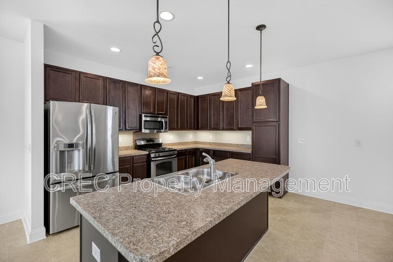 Modern Comfort Meets Easy Living Near Shopping, Dining, and Schools property image