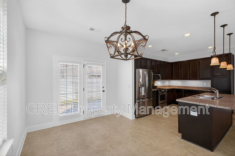 Modern Comfort Meets Easy Living Near Shopping, Dining, and Schools property image