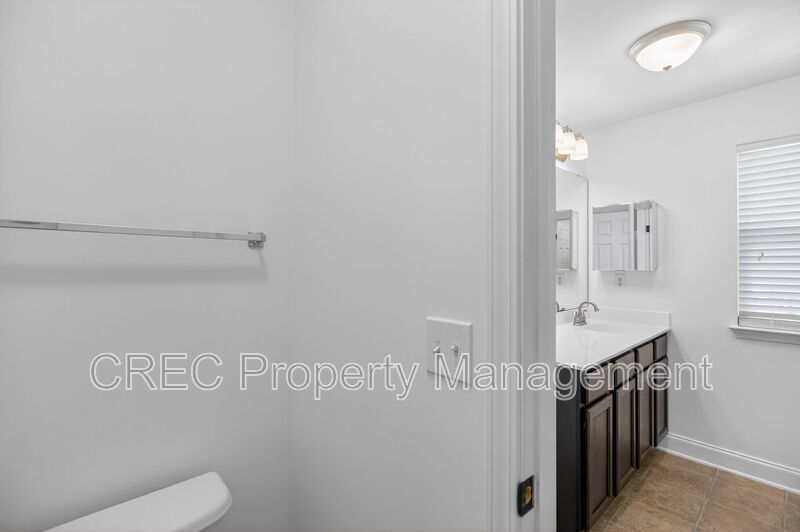 Modern Comfort Meets Easy Living Near Shopping, Dining, and Schools property image