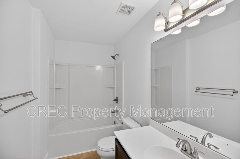 Modern Comfort Meets Easy Living Near Shopping, Dining, and Schools property image