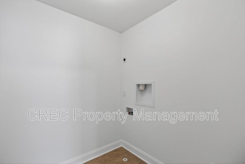 Modern Comfort Meets Easy Living Near Shopping, Dining, and Schools property image