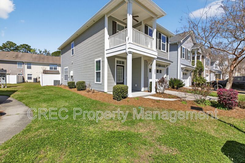 Modern Comfort Meets Easy Living Near Shopping, Dining, and Schools property image